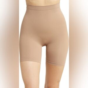 Seamless High-Waist Shaping Shorts - Tan